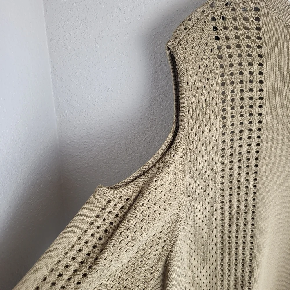 One A Cold Shoulder Long Sleeve Laser Cut Tan Top Women's Size XL - Picture 4 of 10